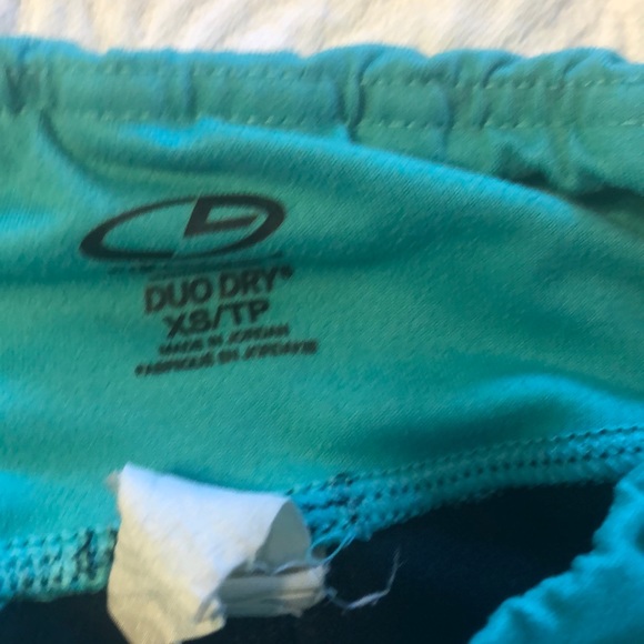 Set of yoga pants and exercise top - Picture 3 of 3